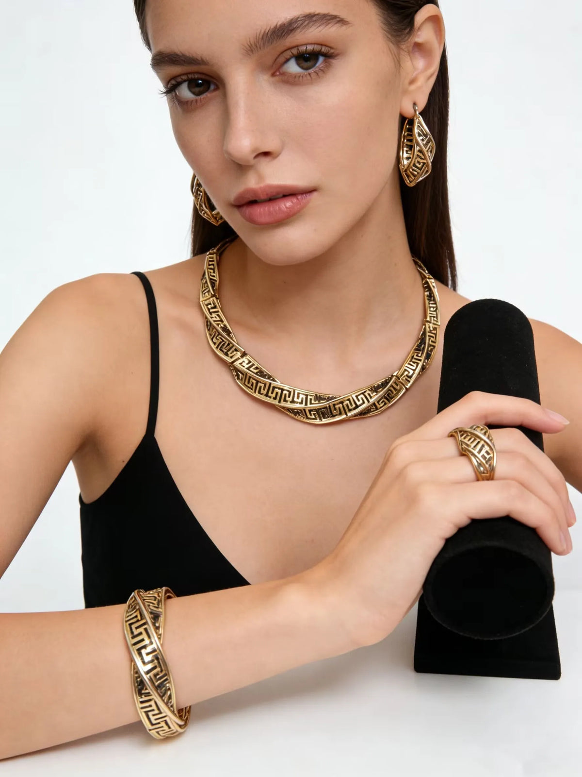 Luxury African Women Gold Plated 4pcs Jewelry Set Bridal Wedding Necklace Earrings Ring Bracelet Party Gifts